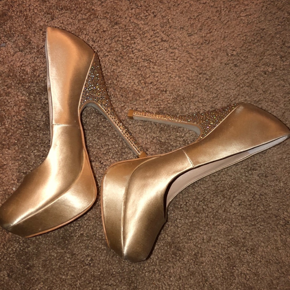 Steve Madden rhinestone heels gold size 7